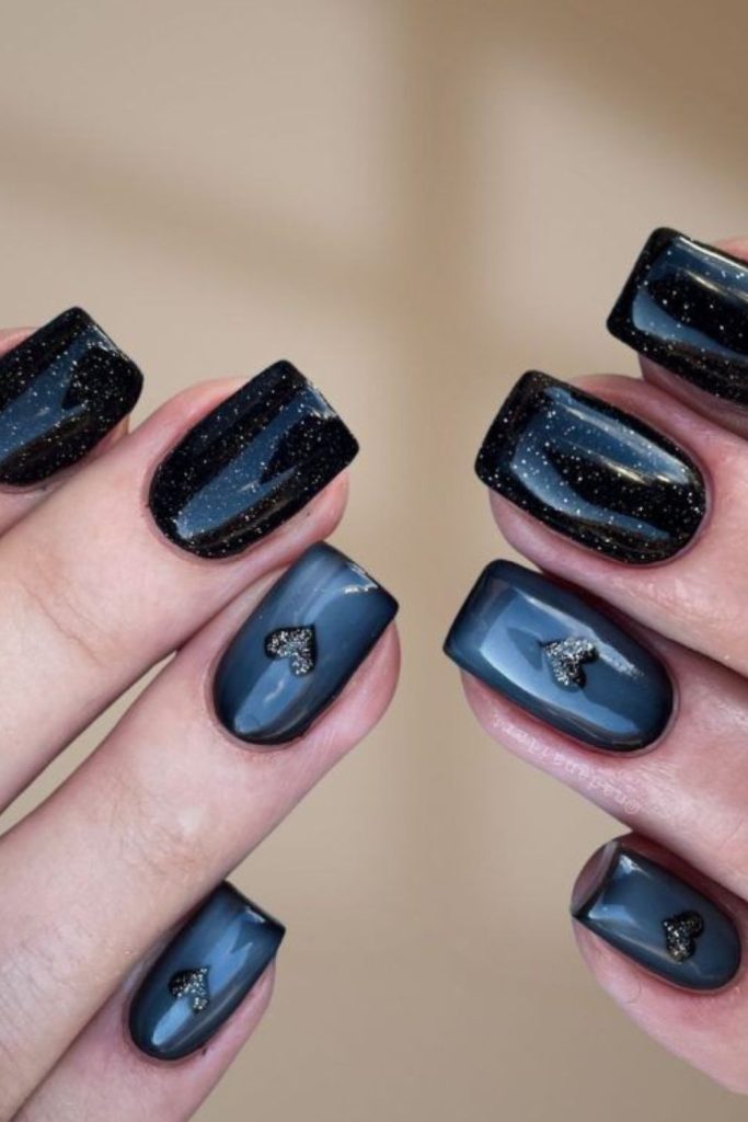 Navy nails with black crimson hearts