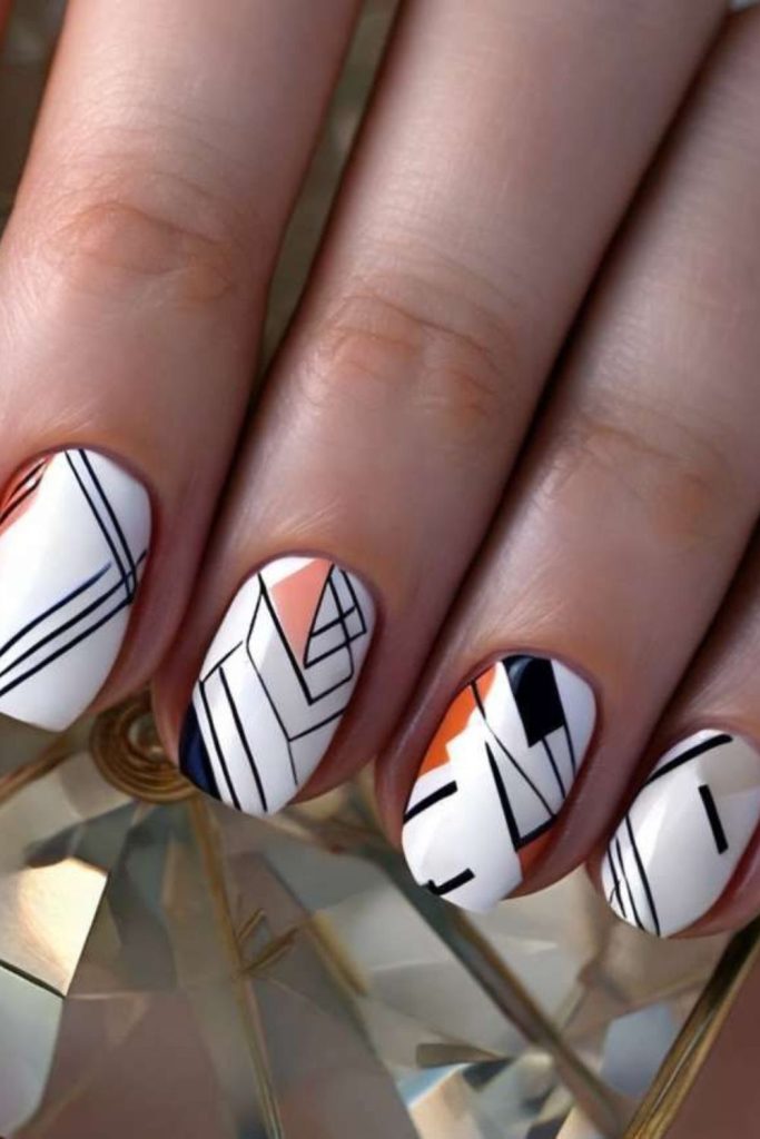 Bare nail stripes create geometric style