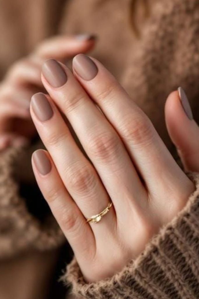 Latte nude coffee toned nails