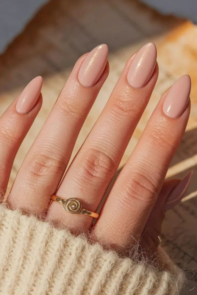 Rosy beige almond elegant nails
