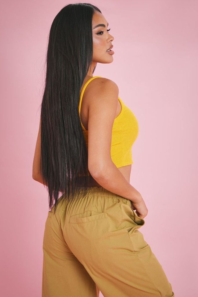 Yellow ribbed tank white cargo sneakers