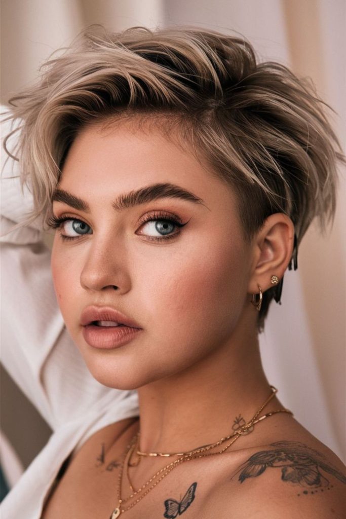 Side-swept pixie exudes effortless charm