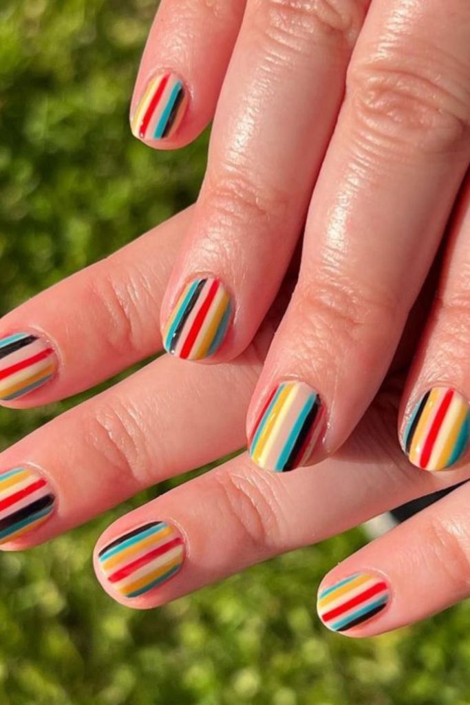 Fluorescent stripe nail art design