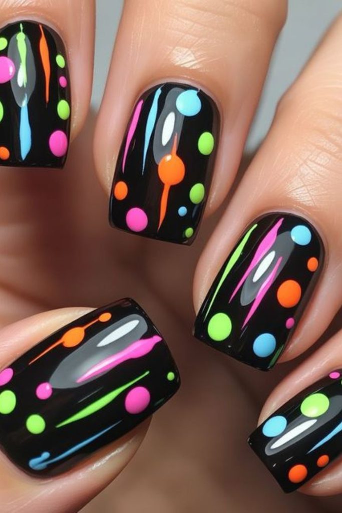 Glowing tiny dots on dark nails