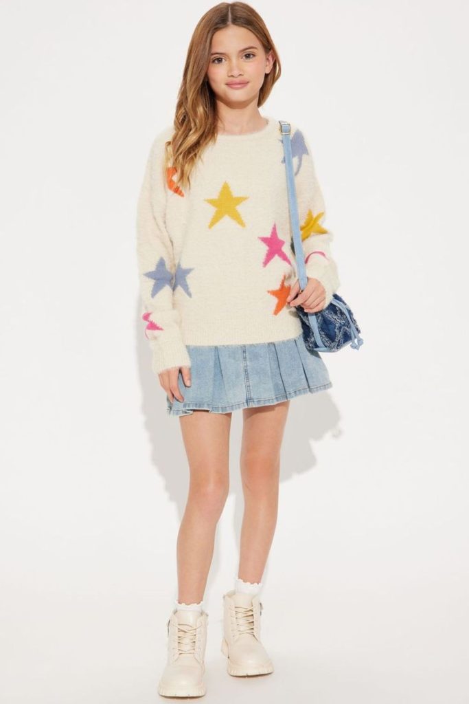 Star print sweater mini skirt.