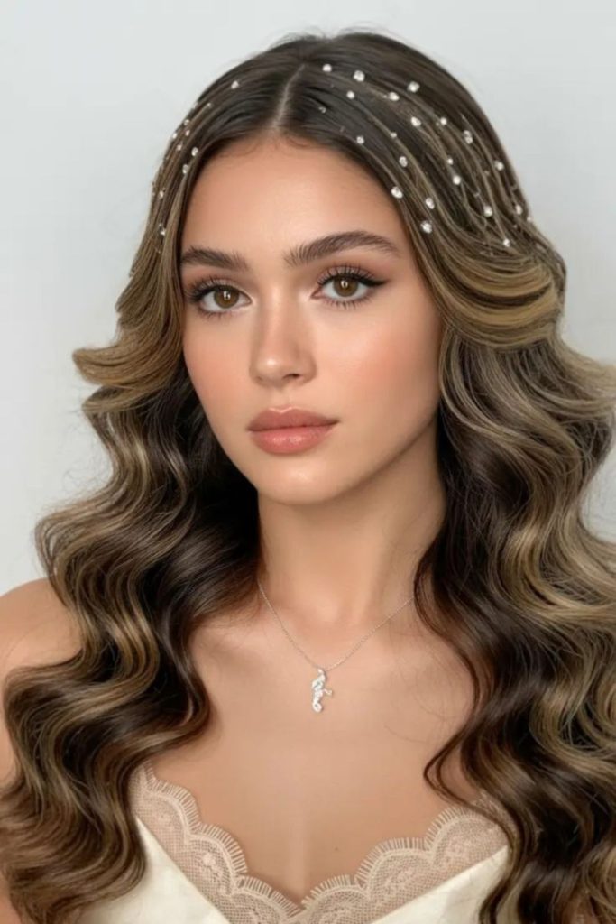 Loose waves with glittery root shine.