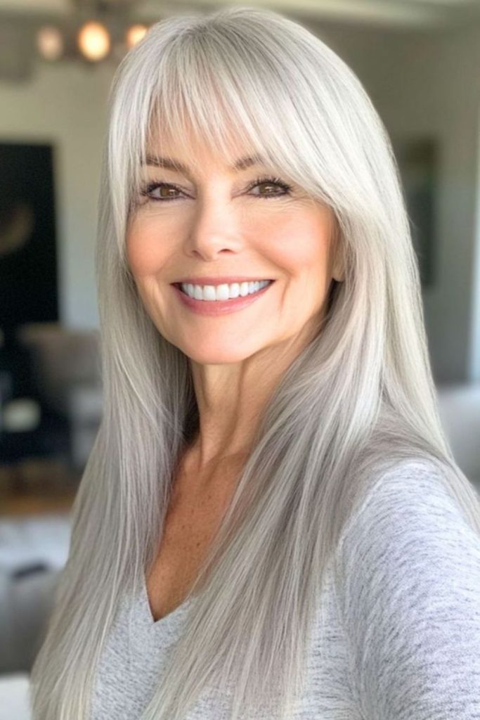 Silver straight hair with airy flow