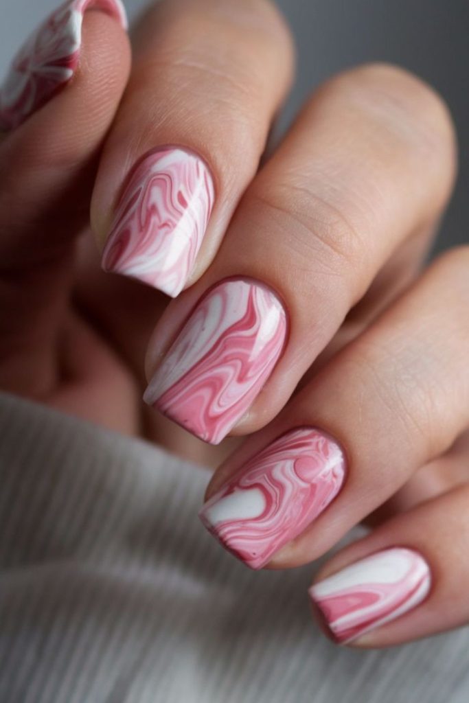 Abstract swirl colorful line nails
