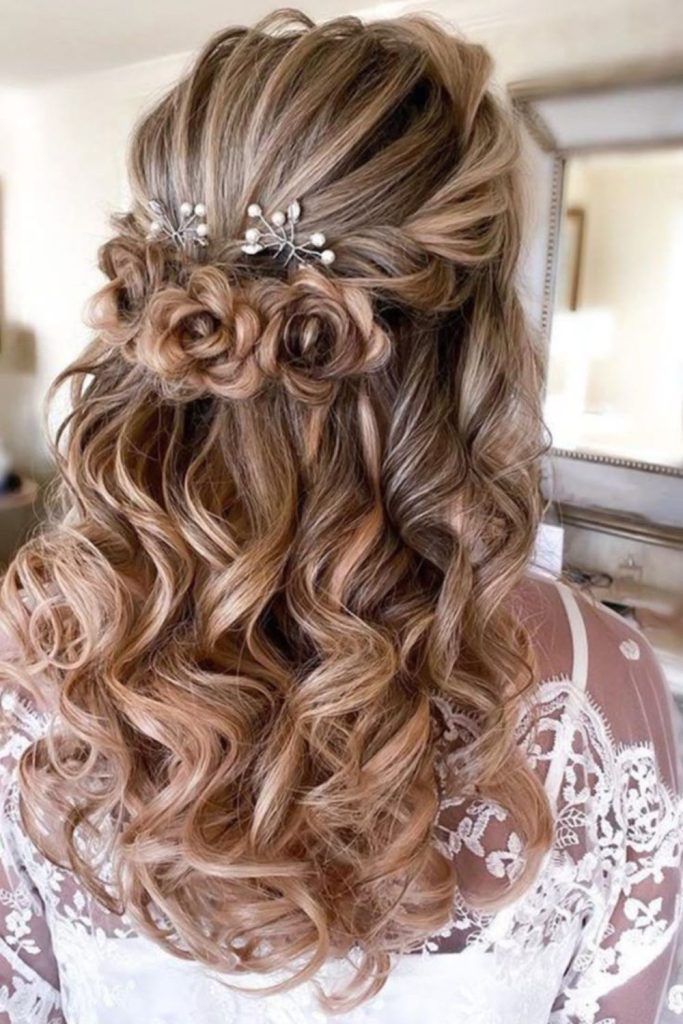 Ethereal rosewave curls with romantic crown