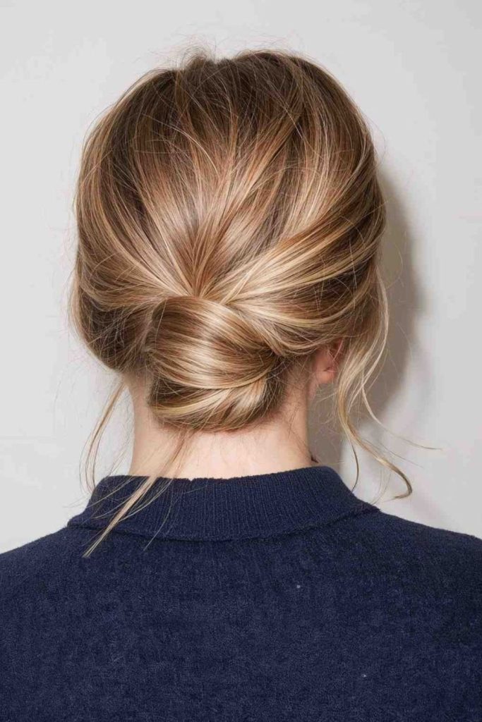 Low loop chignon royal elegant style