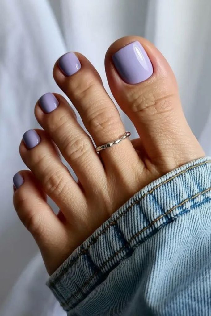 Lavender soft pastel elegant toe nails