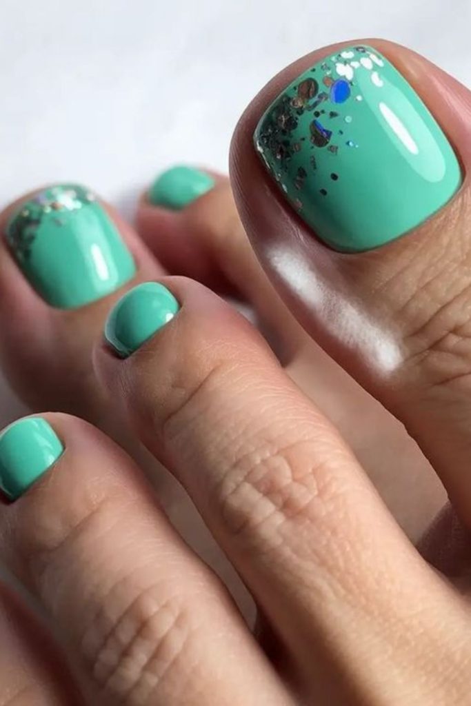 Mint gold luxe sparkle toe nails