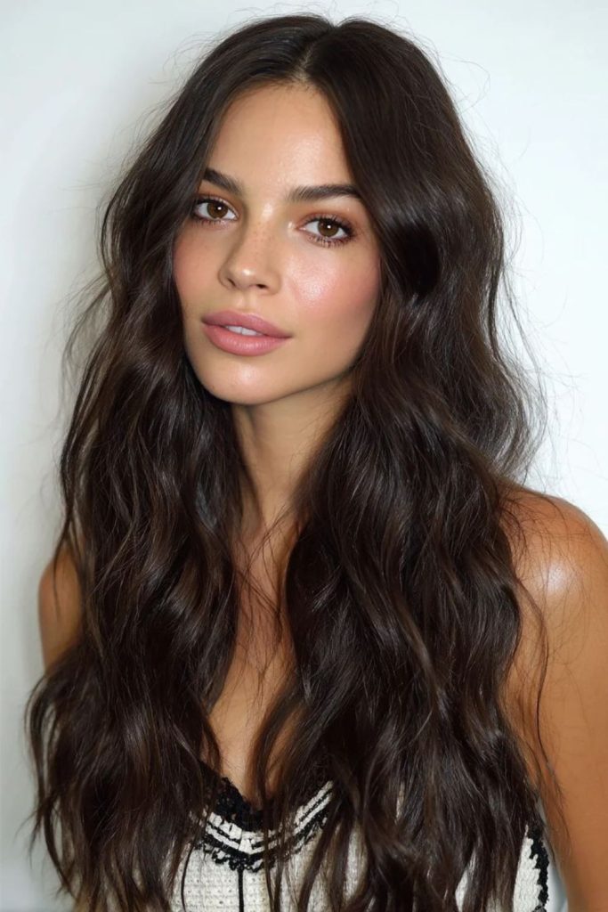 Silky ribbon like flowing wave strands