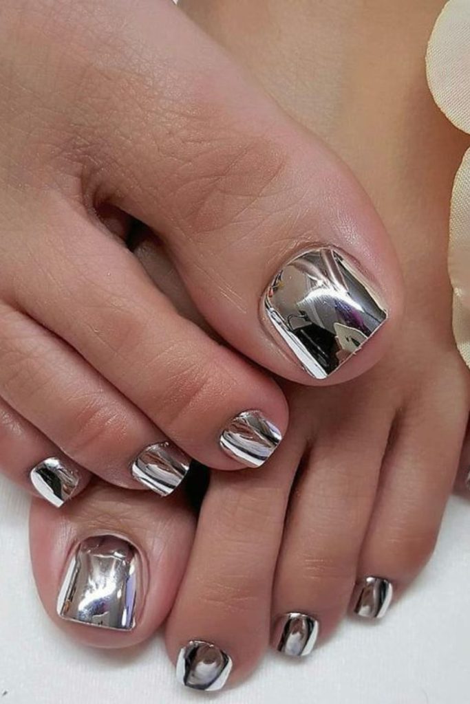 Silver chrome mirror sleek toenail look