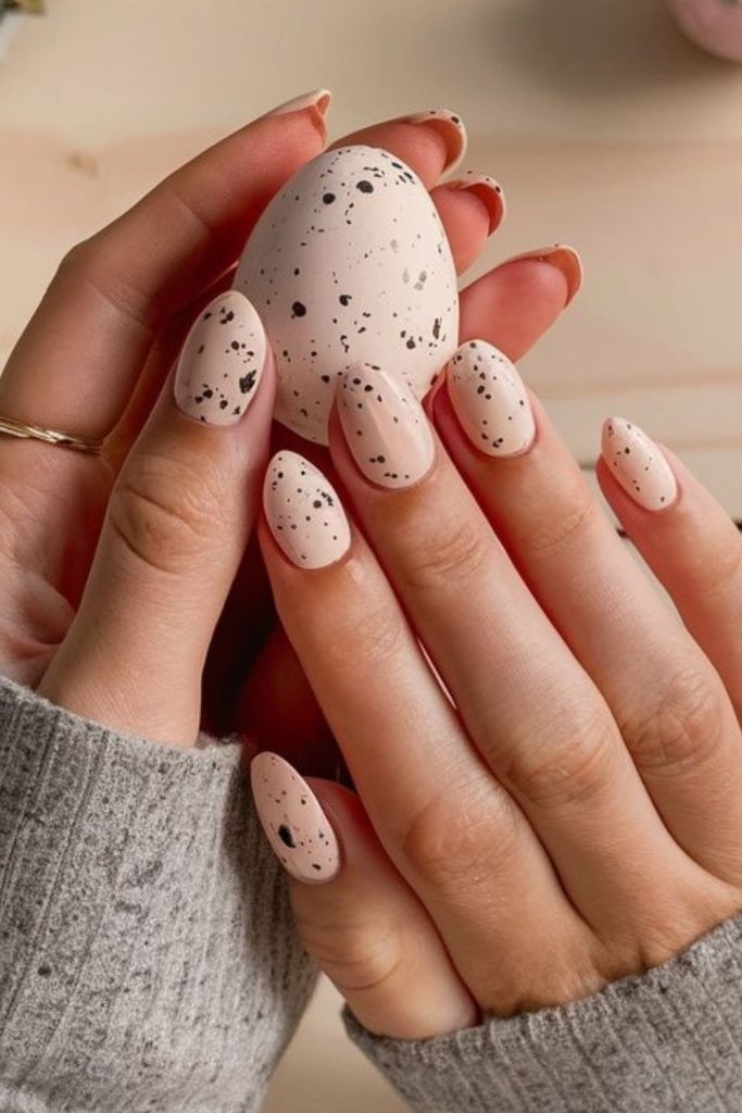 Speckled egg texture pastel nails