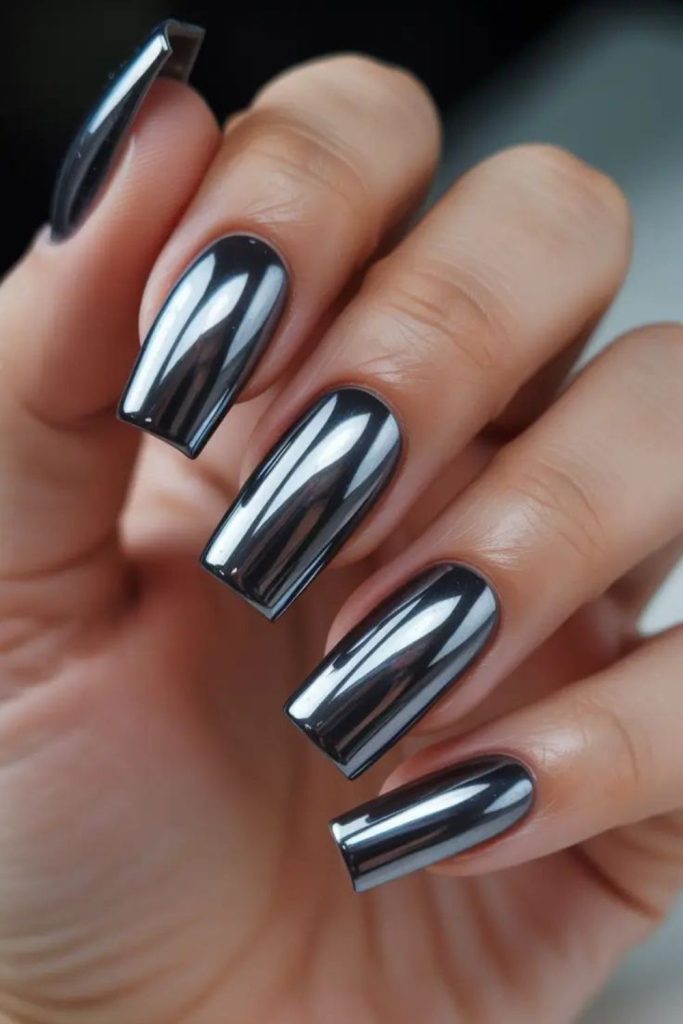 Black chrome edgy reflective square nails