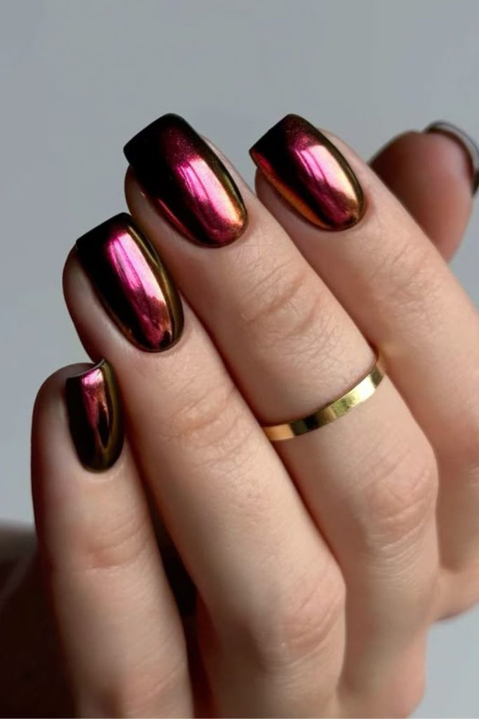 Crimson eclipse mirror shine nails style