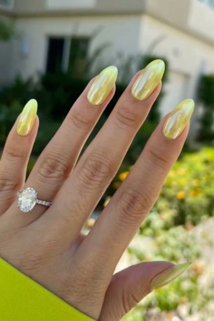 Chrome banana fade yellow nails