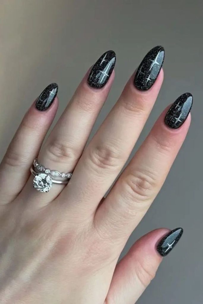 Black pearl eclipse shimmer nails design