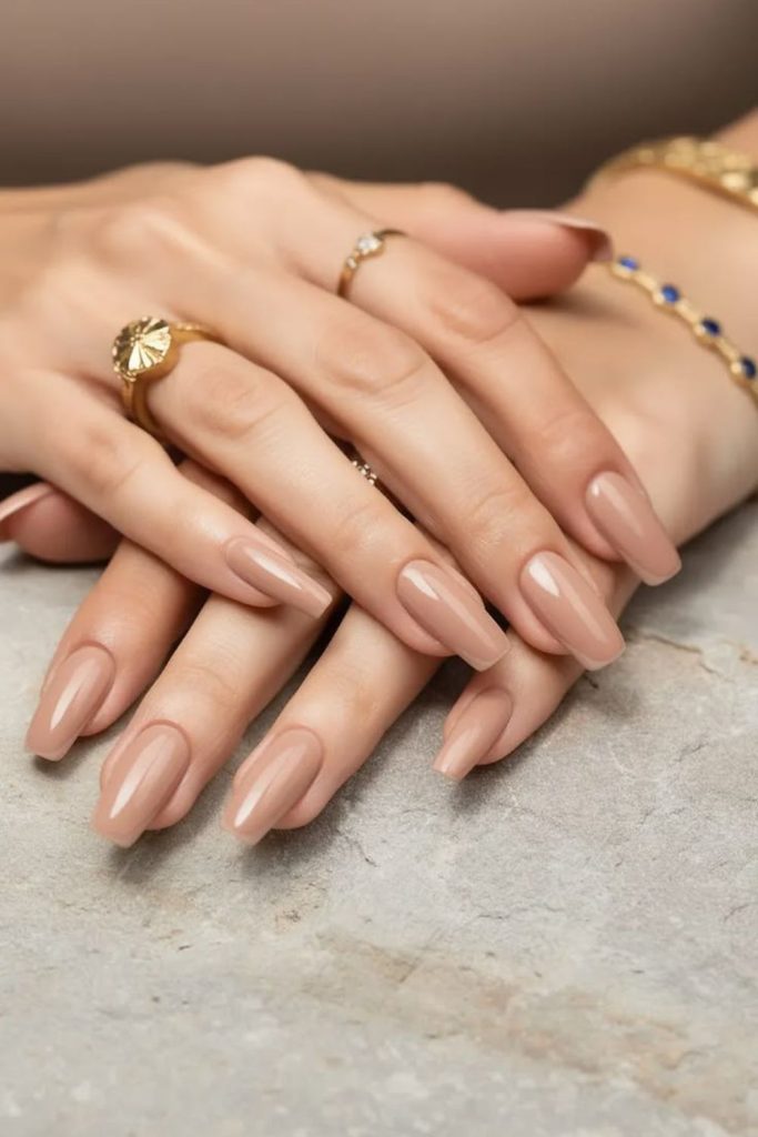 Desert sand nude beige square nails