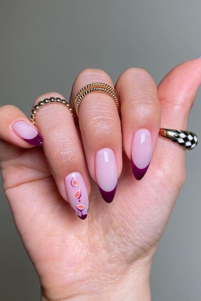 Fig inspired elegant purple nails.