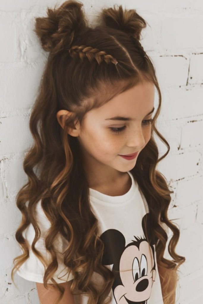Double knot puff with playful curls