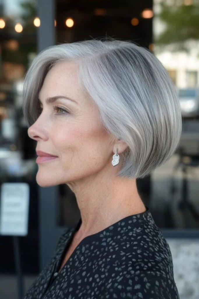 Airy smoke grey mini bob cut modern light look