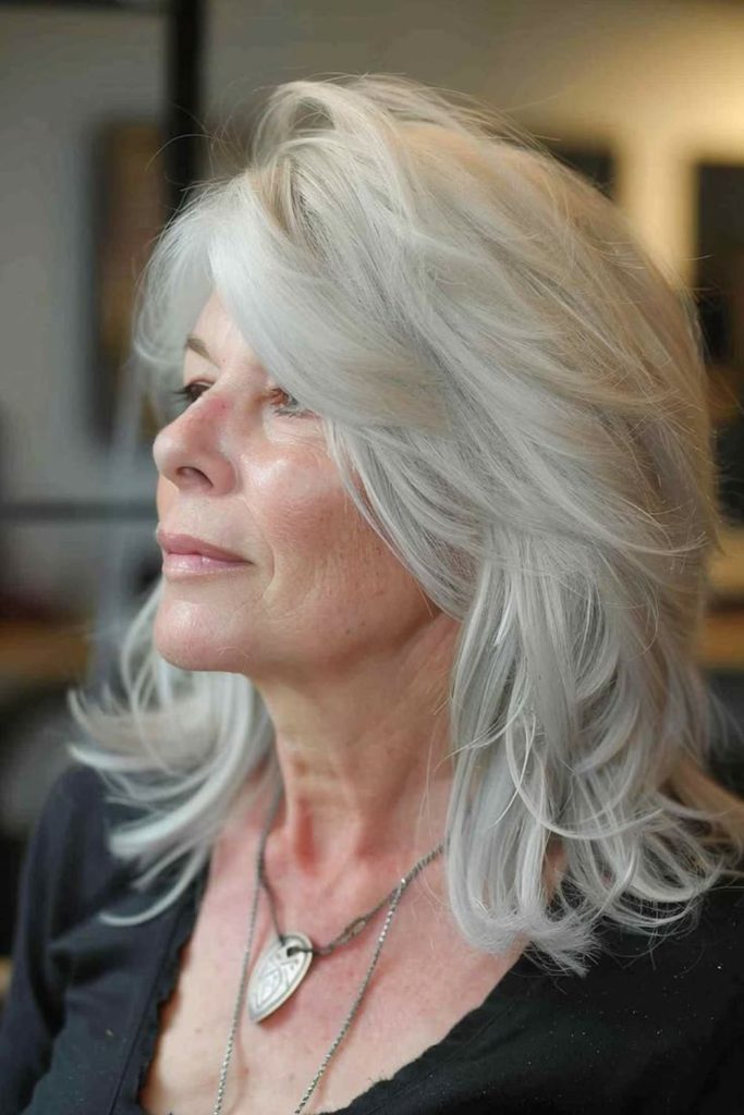 Arctic silver sleek cut with modern flow
