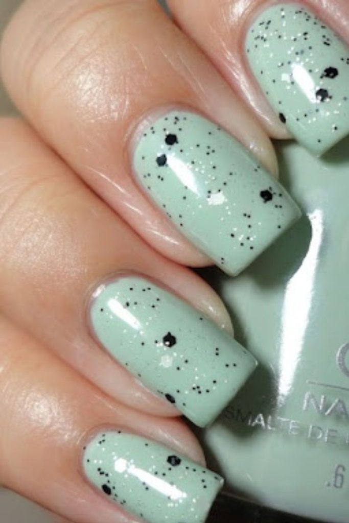 Mint chocolate cool dual tone nails