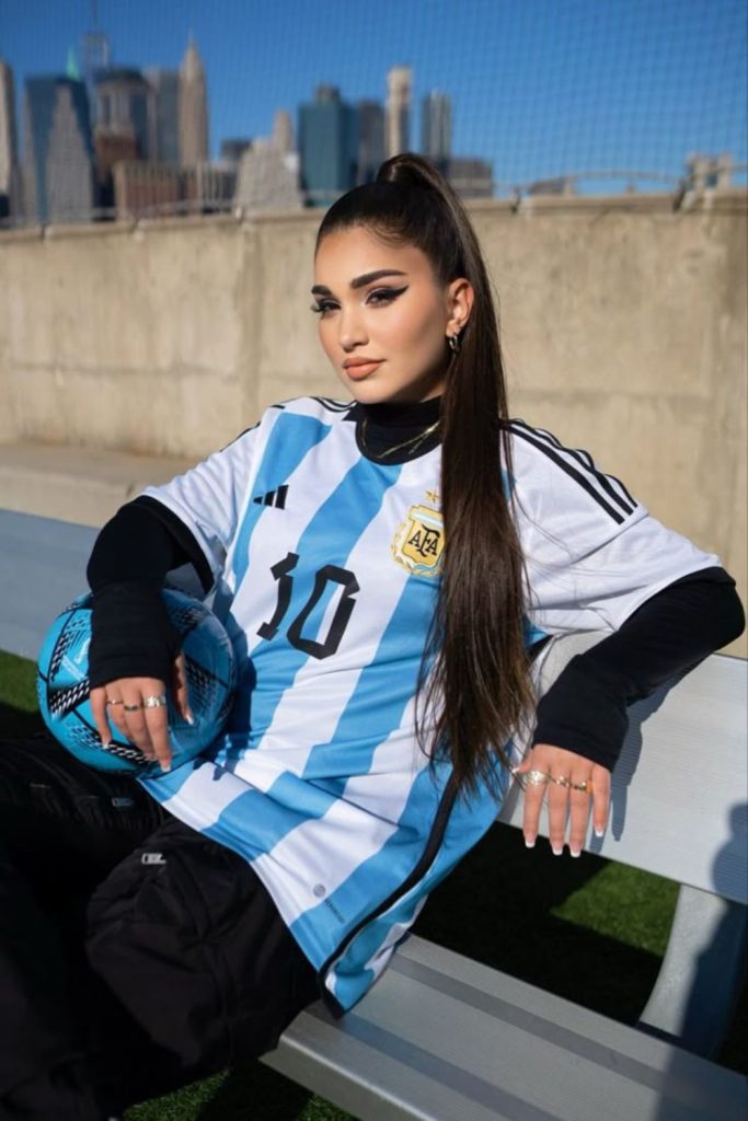 Vintage World Cup jersey skinny jeans