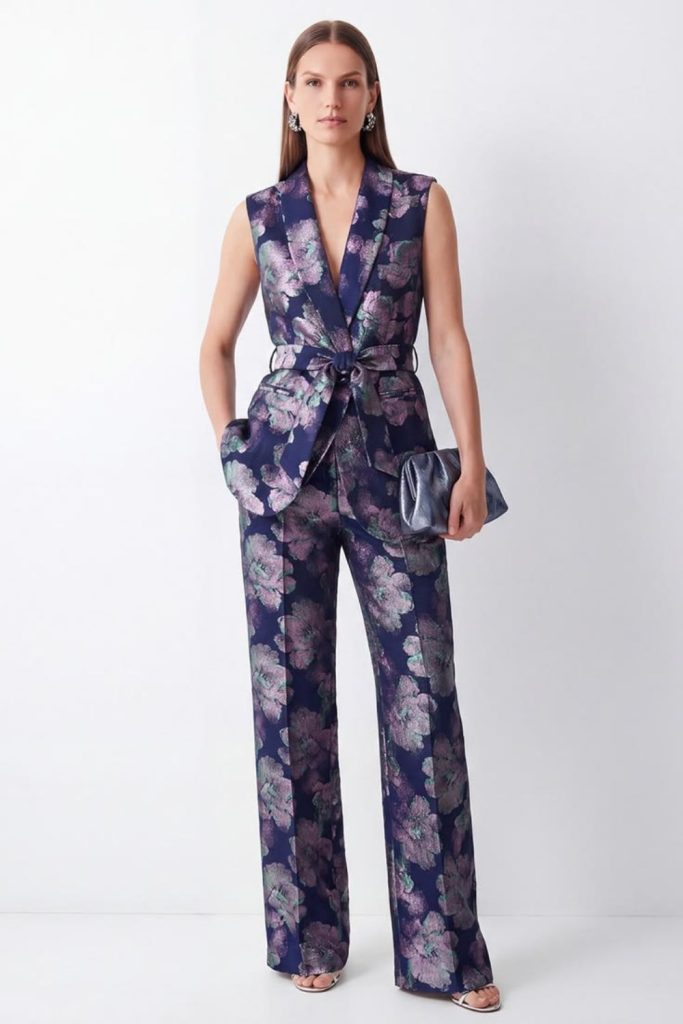 Sleeveless blazer with printed palazzo pants