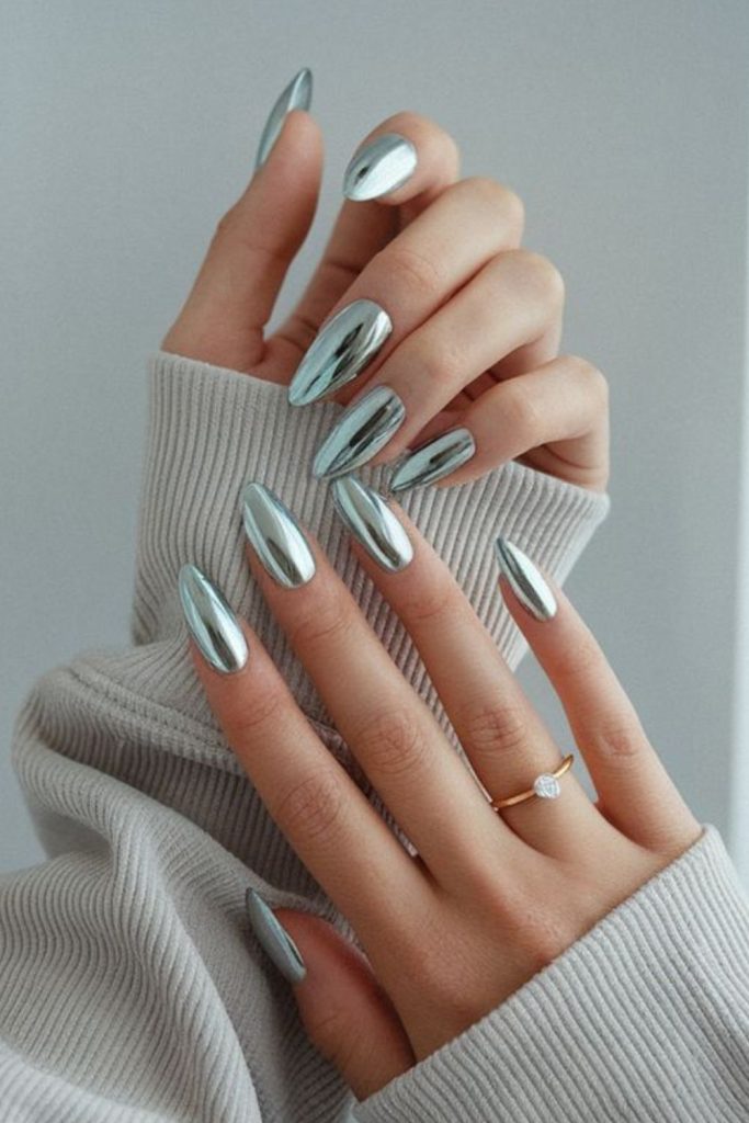 Silver metallic futuristic glossy nail look