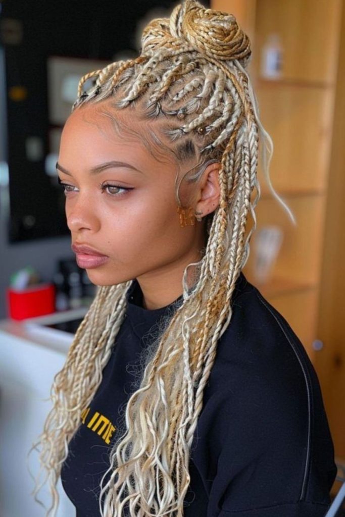 Vanilla blond airy knotless boho braids