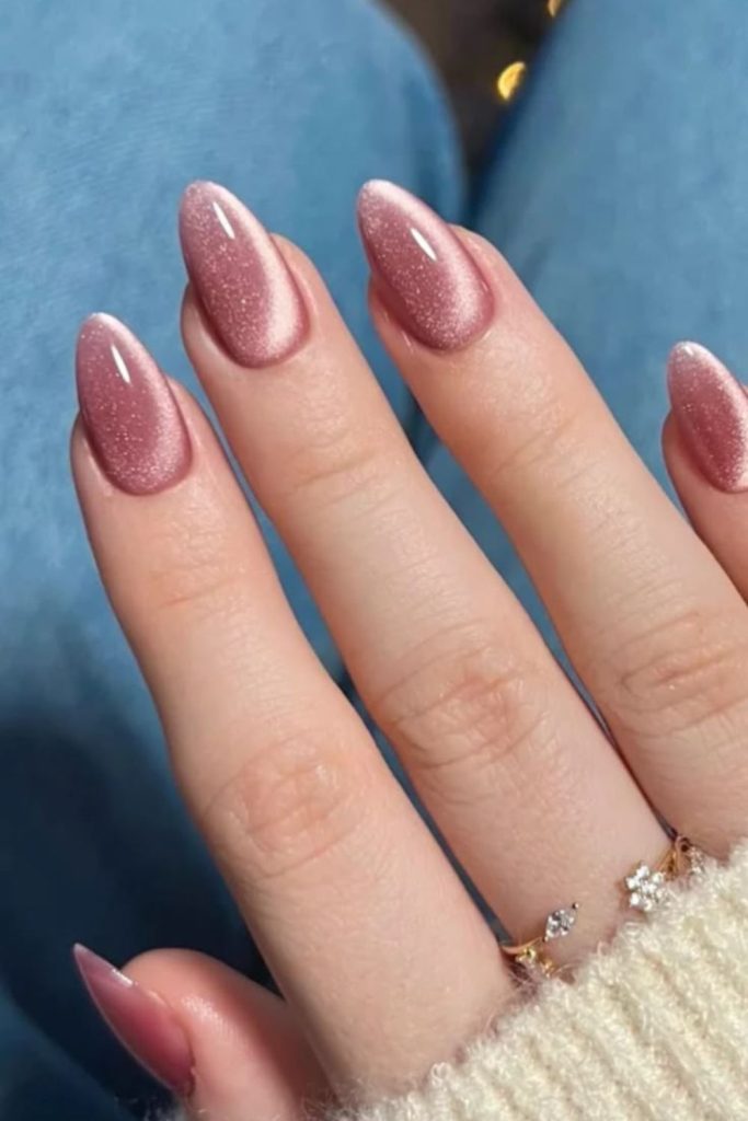 Peach pastel summer glossy nail finish