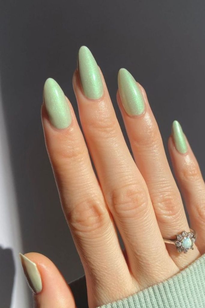 Fresh mint green glossy nails.