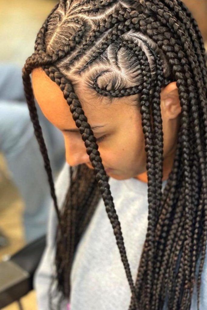 Heart-side feed-in natural cornrows.