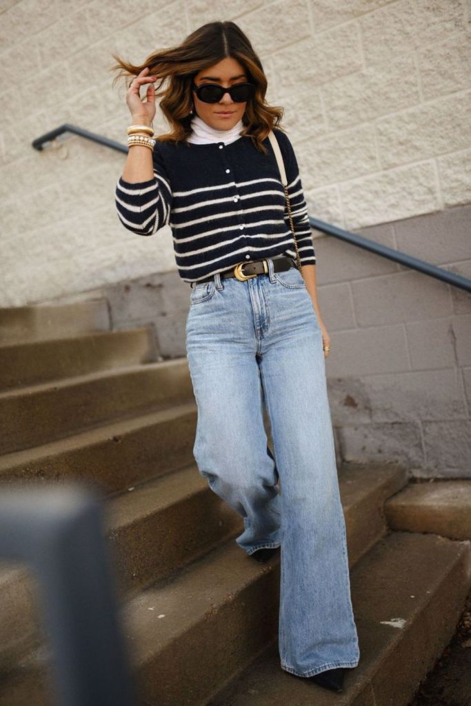 Classic blue jeans striped cardigan outfit