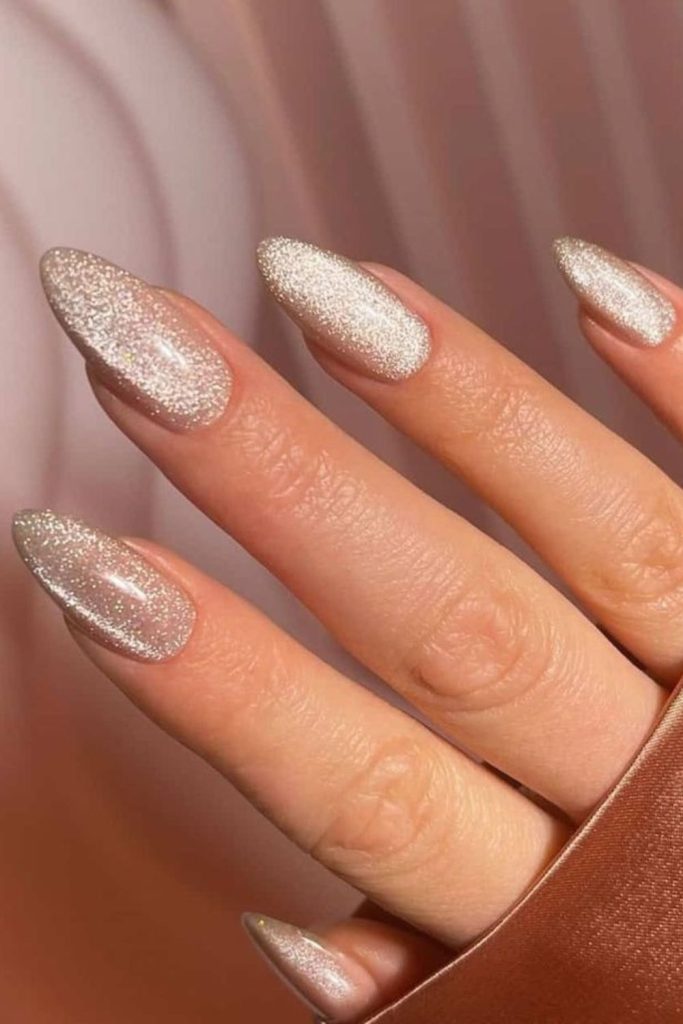 Champagne velvet shimmer manicure design