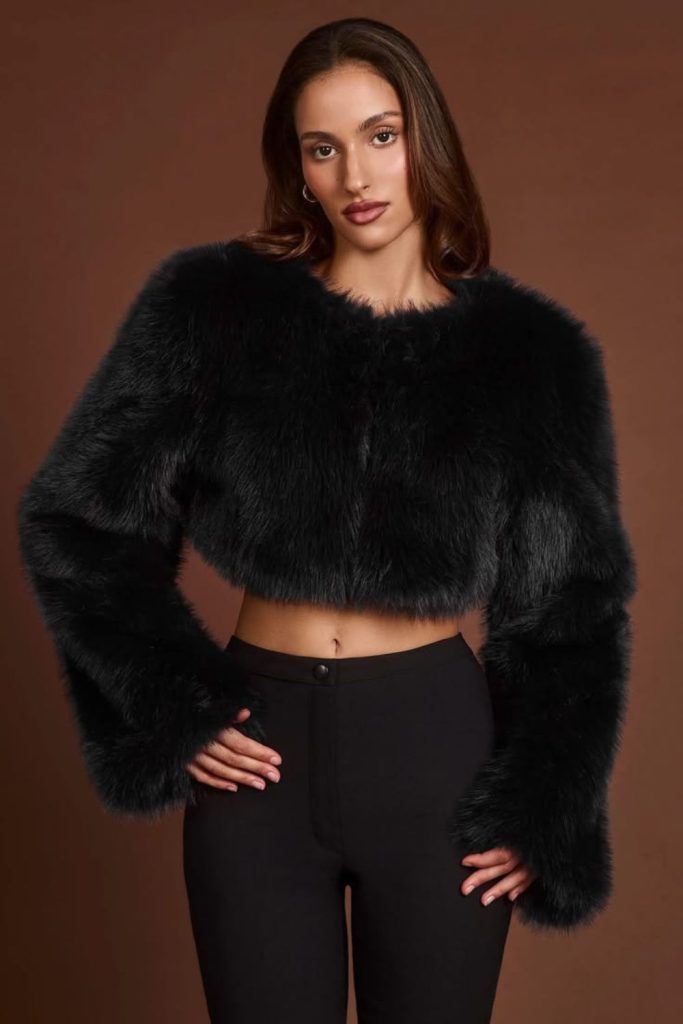 Black velvet corset winter club outfit.