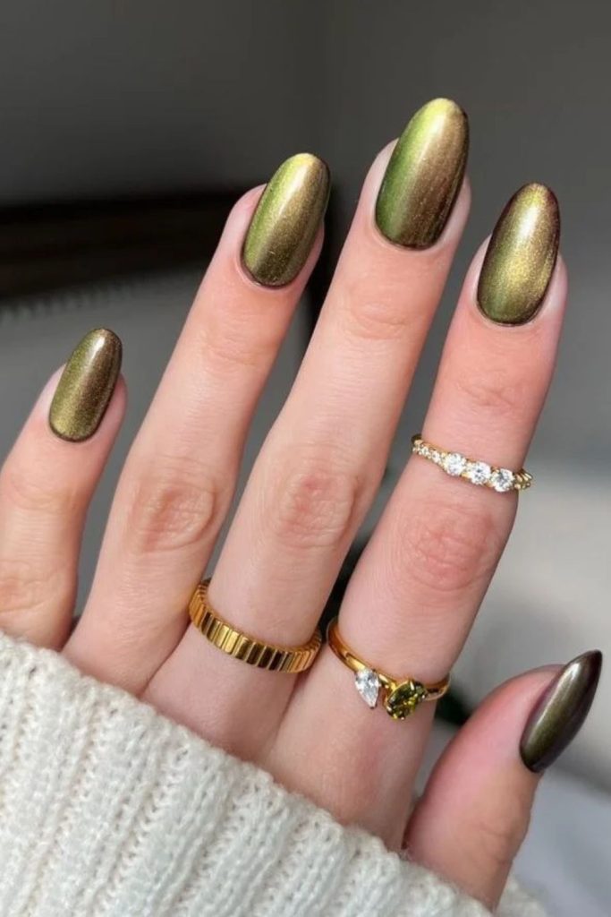 Golden olive velvet magnetic nails