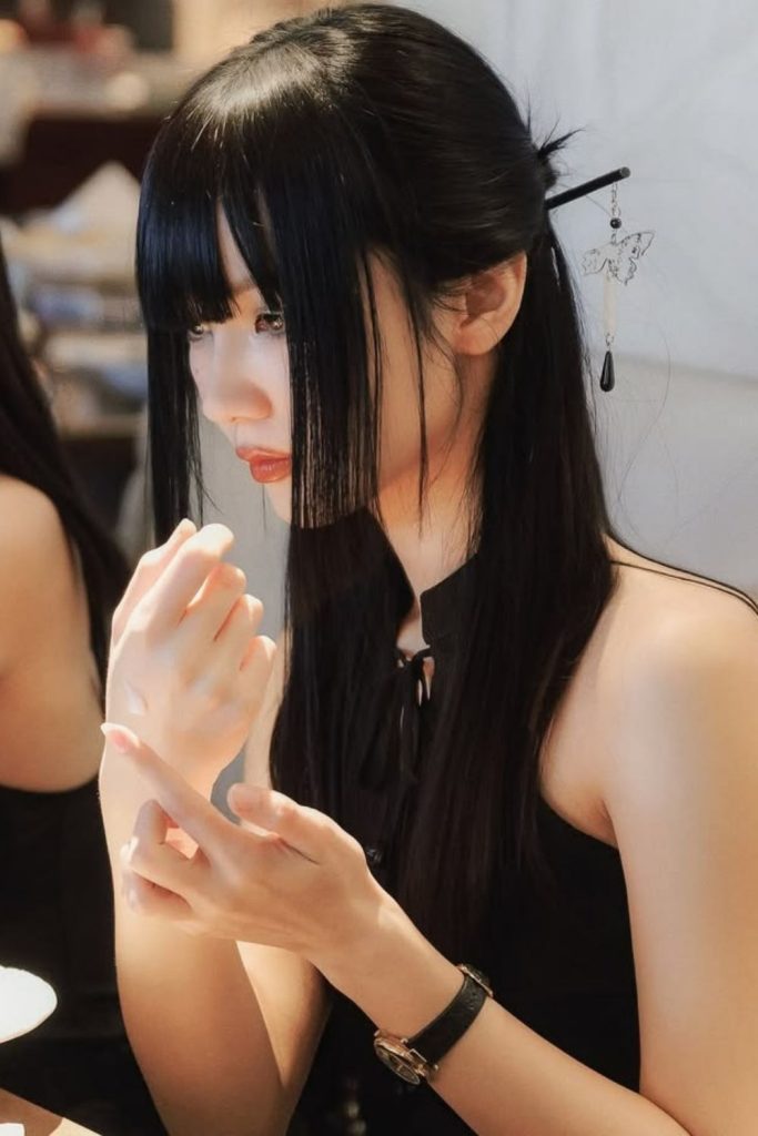 Half-up romantic fantasy hime hairstyle.