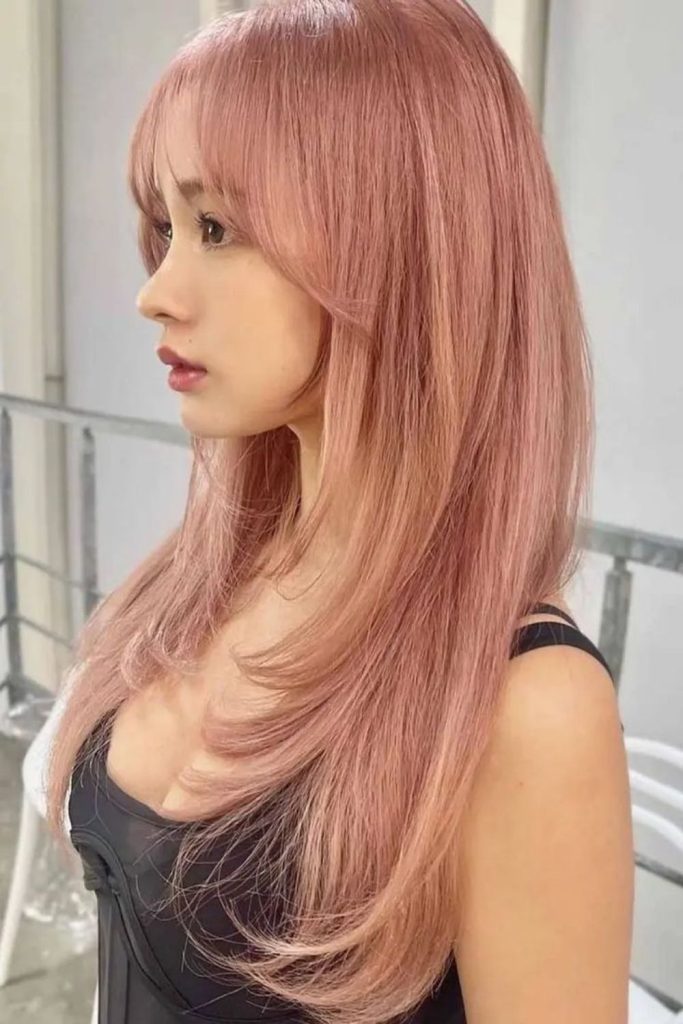 Soft rose romantic hime hairstyle.