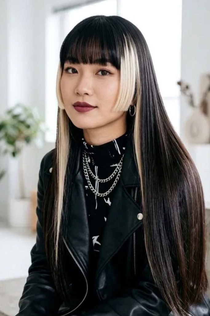Two-tone contrasting hime haircut style.