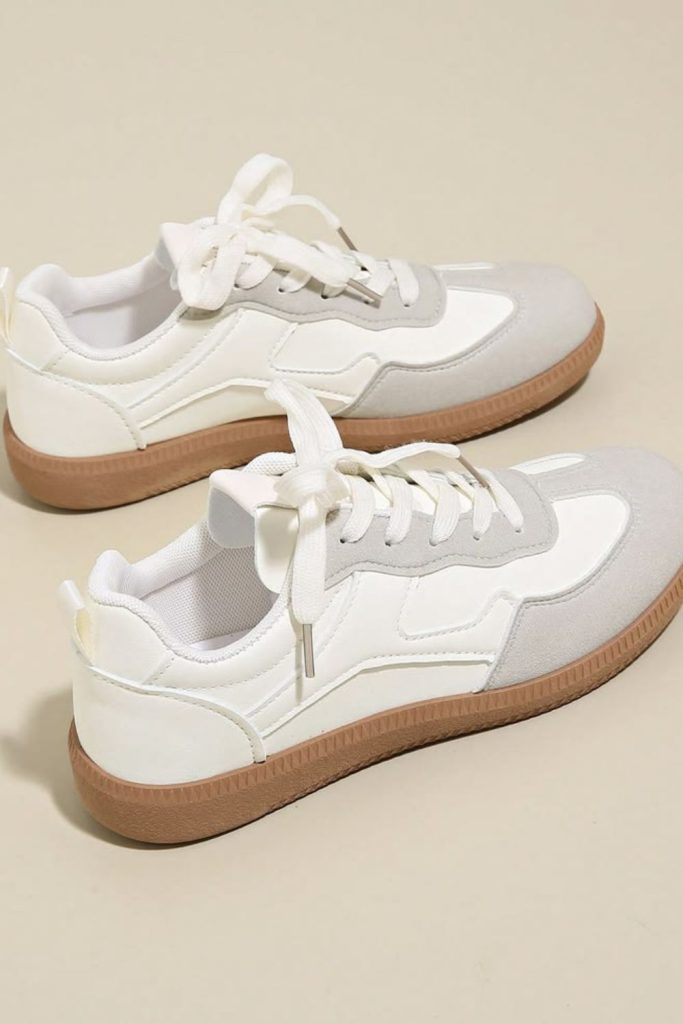 Minimal two-tone everyday school sneakers.
