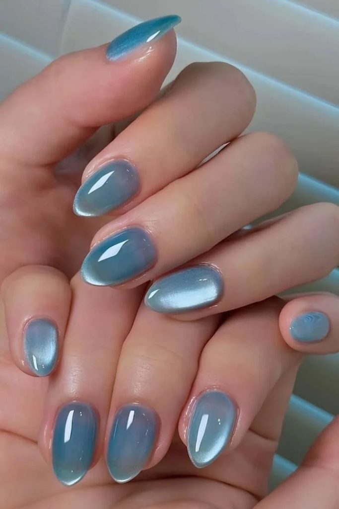 Dreamy blueberry translucent jelly nails.