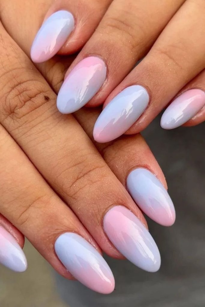 Dreamy cotton candy jelly nails.