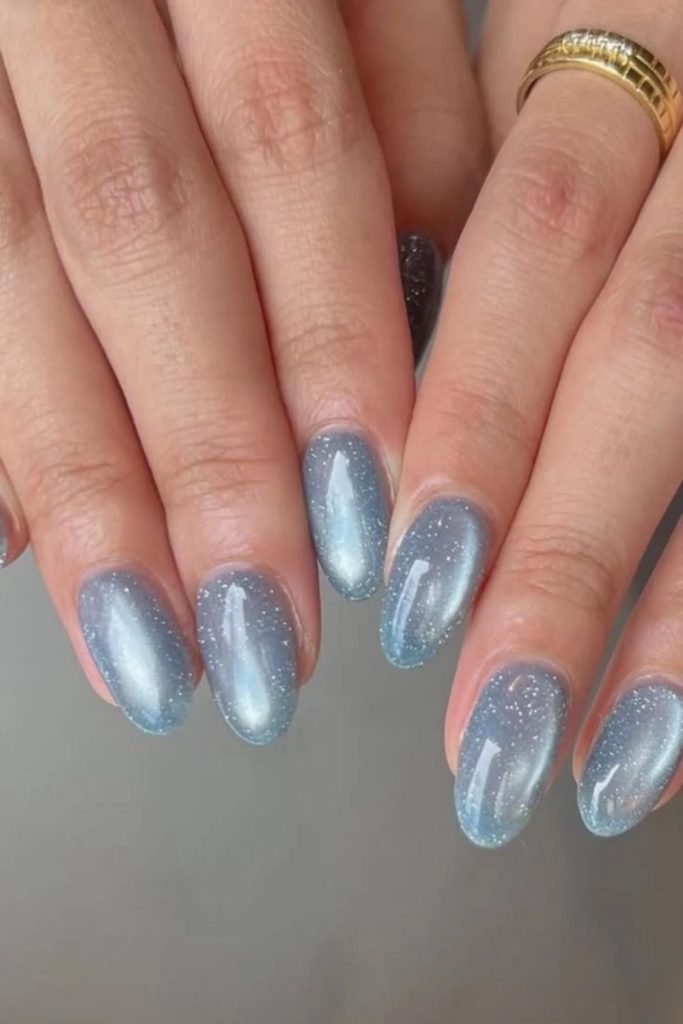 Frosted blueberry icy jelly nails.