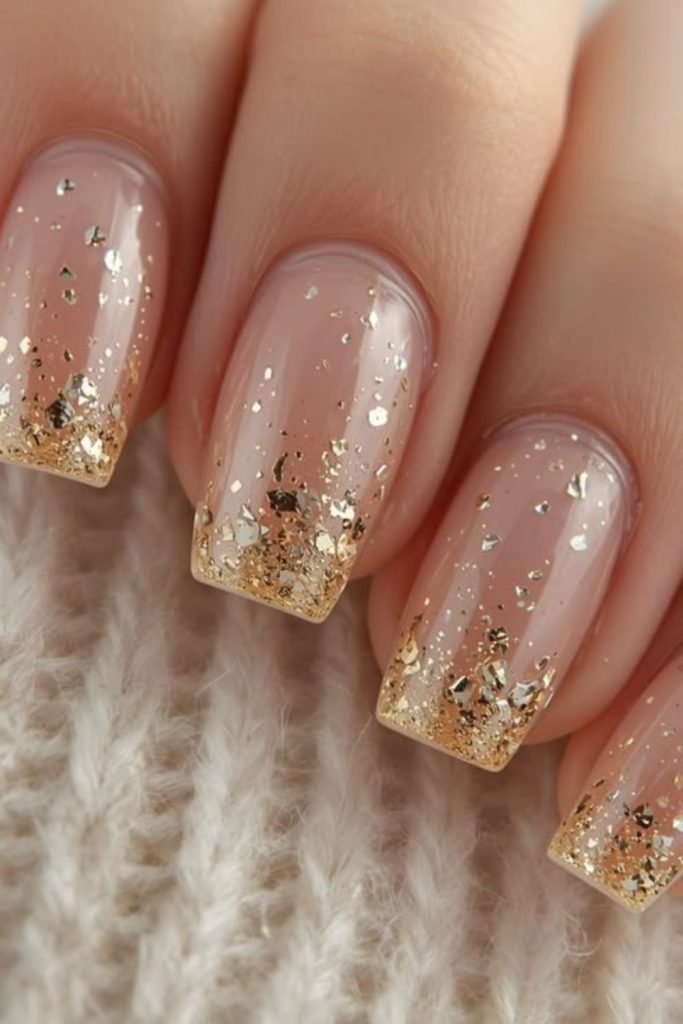 Golden pearl dust manicure design