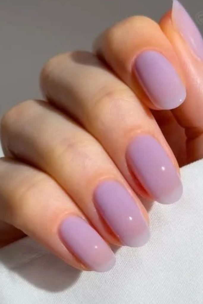 Soft lavender glass jelly nails.