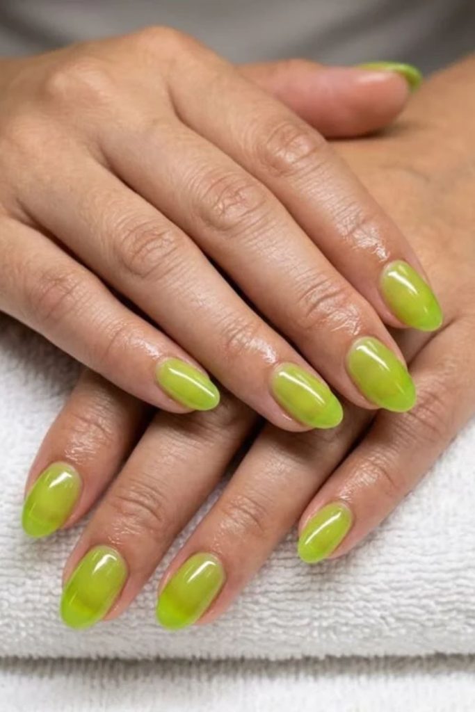 Vibrant lime sorbet jelly nails.